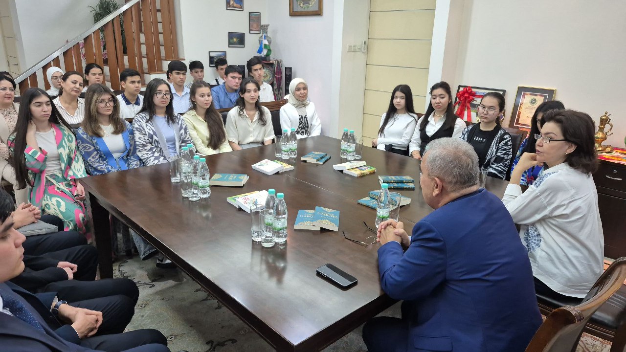 Kuala-Lumpur shahrida buyuk mutafakkir, shoir va davlat arbobi Hazrat Alisher Navoiy tavalludining 585 yilligi keng nishonlandi.