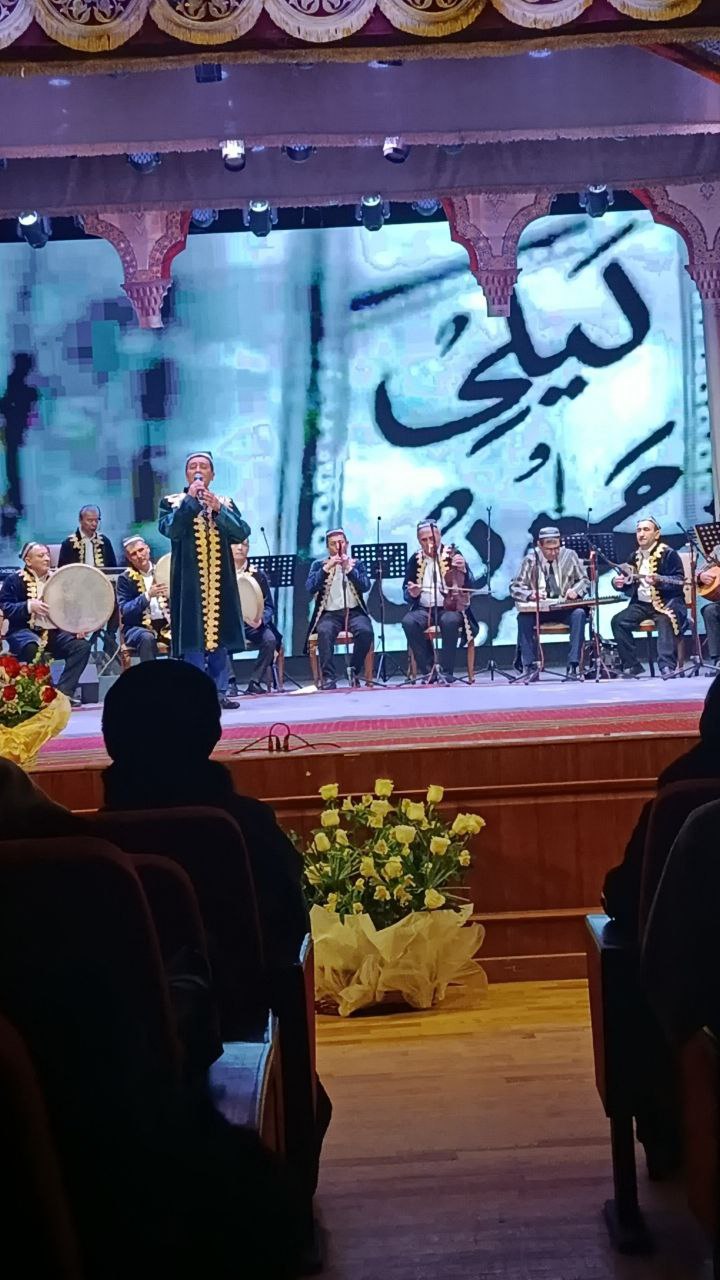 Qirg‘iziston Respublikasi, O‘sh shahrida buyuk mutafakkir, shoir va davlat arbobi Hazrat Alisher Navoiy tavalludining 585 yilligi keng nishonlandi.