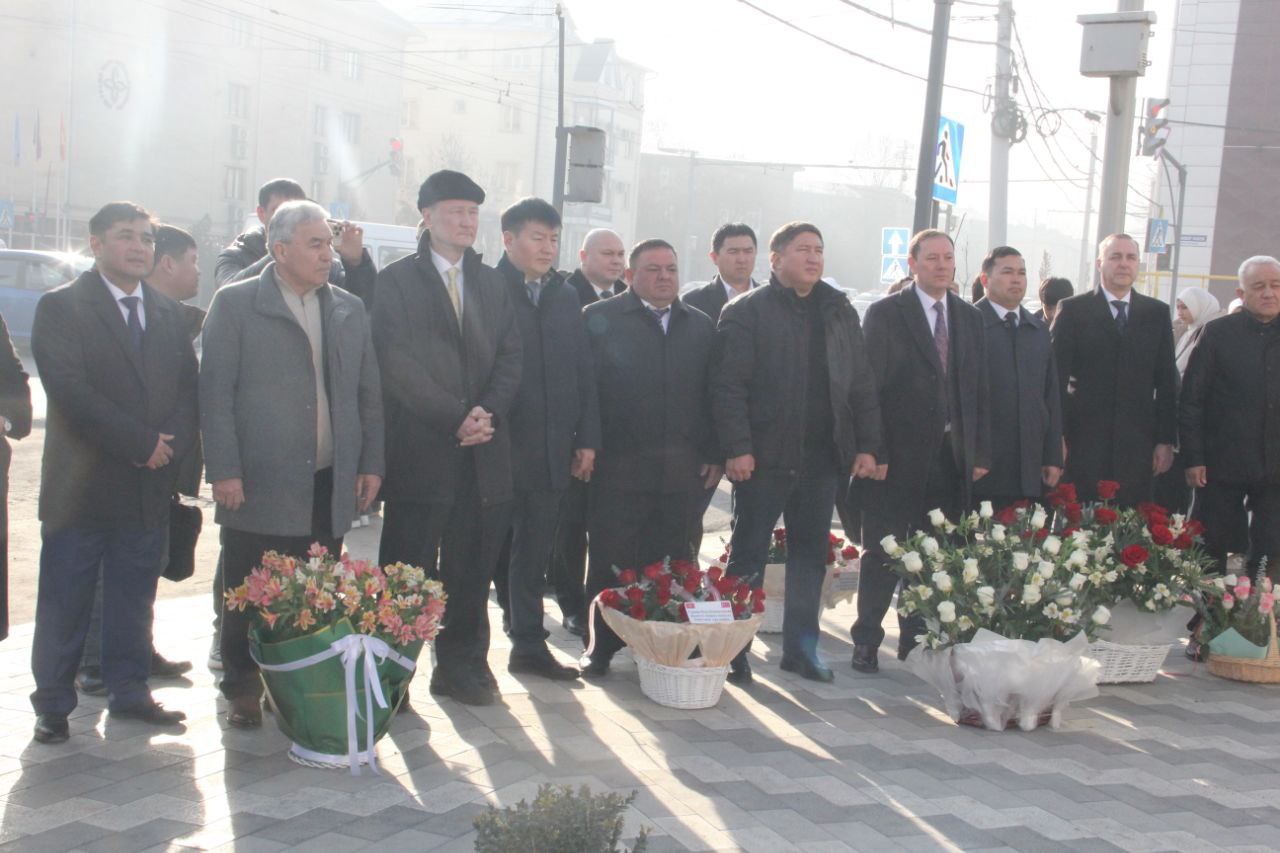 Alisher Navoiy tavalludining 585 yilligi nishonlanmoqda