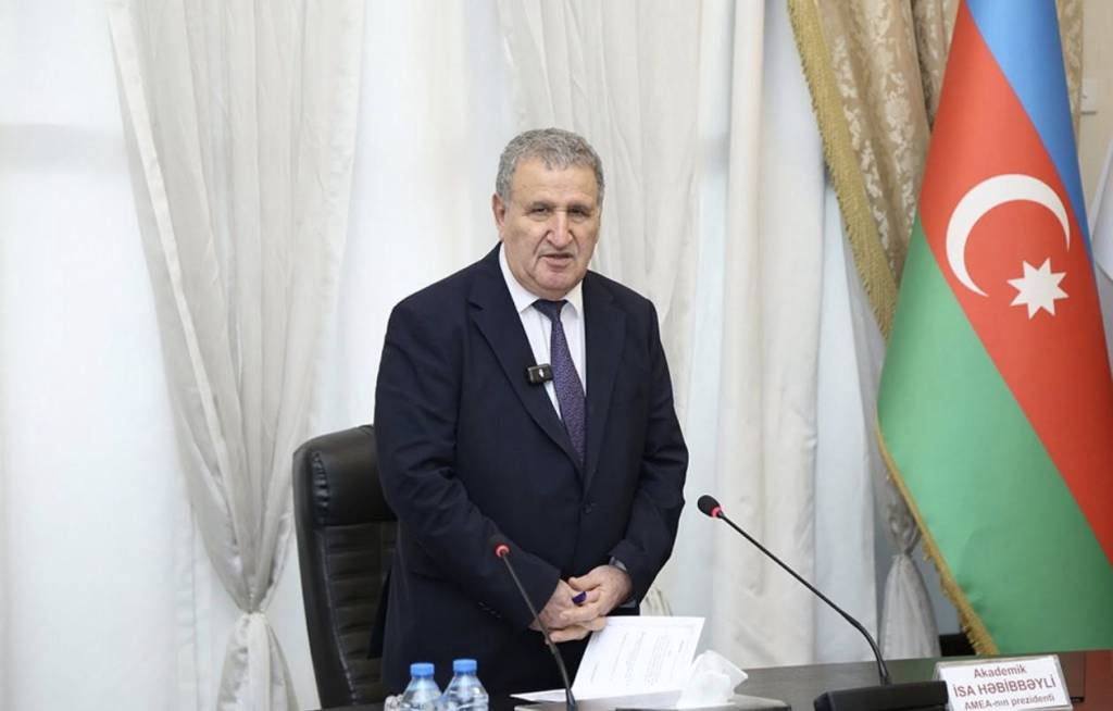 Bokuda Alisher Navoiyning 585 yilligi keng nishonlandi