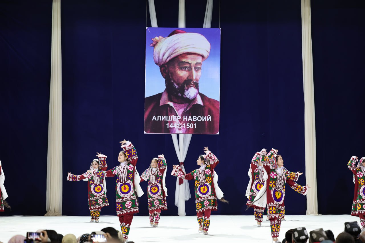 Tojikiston Respublikasining Boxtar tumanida “Vatandoshlar” jamoat fondi tashabbusi bilan g‘azal mulkining sultoni, buyuk mutafakkir Mir Alisher Navoiy tavalludining 585 yilligi munosabati bilan ma’naviy-ma’rifiy tadbirlar o‘tkazildi.