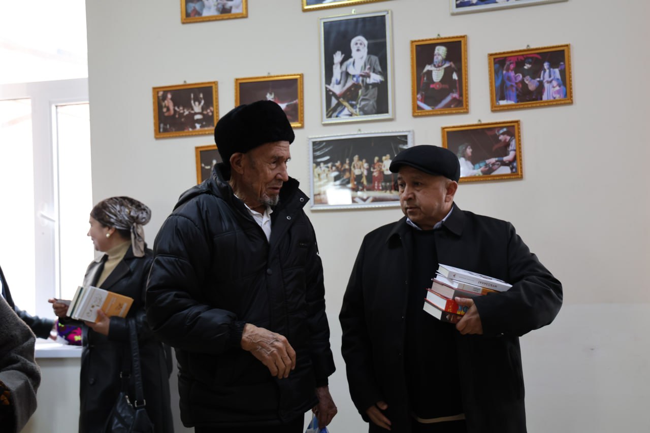 Adabiyot va ehtirom ruhidagi uchrashuv