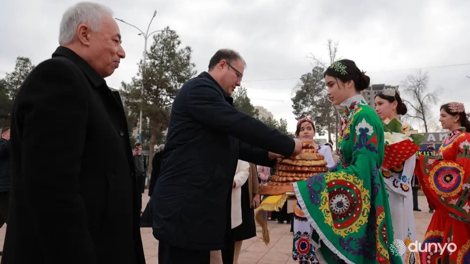 Tojikistonda Navoiy tavalludining 585 yilligi tantanali nishonlandi