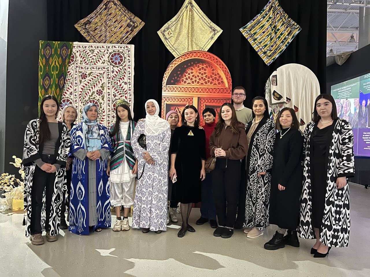 ✨ Omsk shahrida “O‘zbek madaniyati kunlari” festivali bo’lib o’tmoqda.